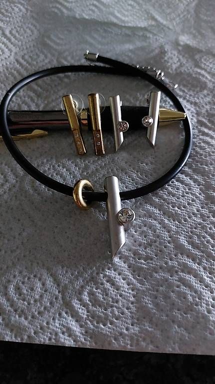 Colliers: Modeschmuck – D'occasion à Bellikon par Anithom 1