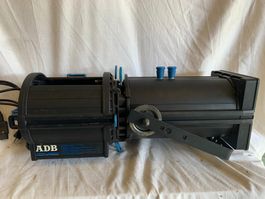ADB Ds104 Theatherscheinwerfer inkl. Case (L448)