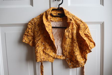 Ensemble upcyclé crop top et mini jupe Forever21
