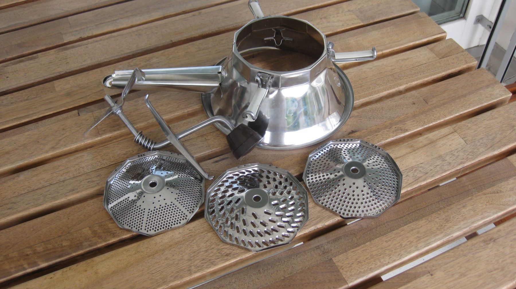Elettrodomestici da cucina: Passevite Passiermühle Flotte Lotte – Usato da Nussbaumen AG venduto da Daddy5 1