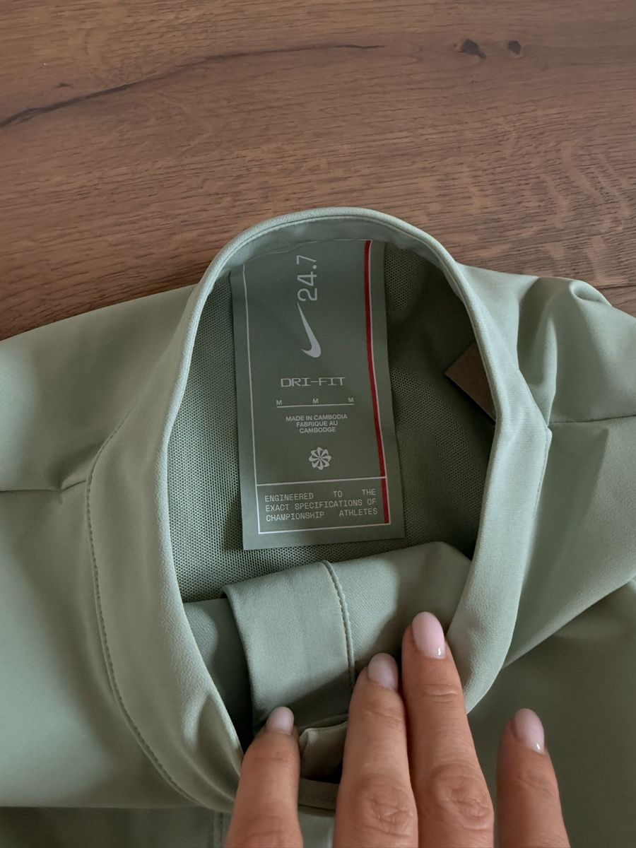 Nike Giacche: Nike jacket – Nuovo e nell'imballaggio originale da Zürich venduto da Bellinka23 1