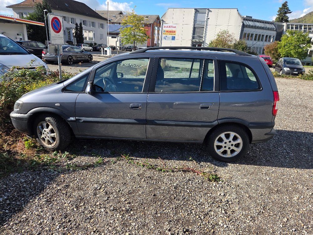 Opel Automobili: Opel Zafira A22 – Usato da Oensingen venduto da Konkursamt_SO 2