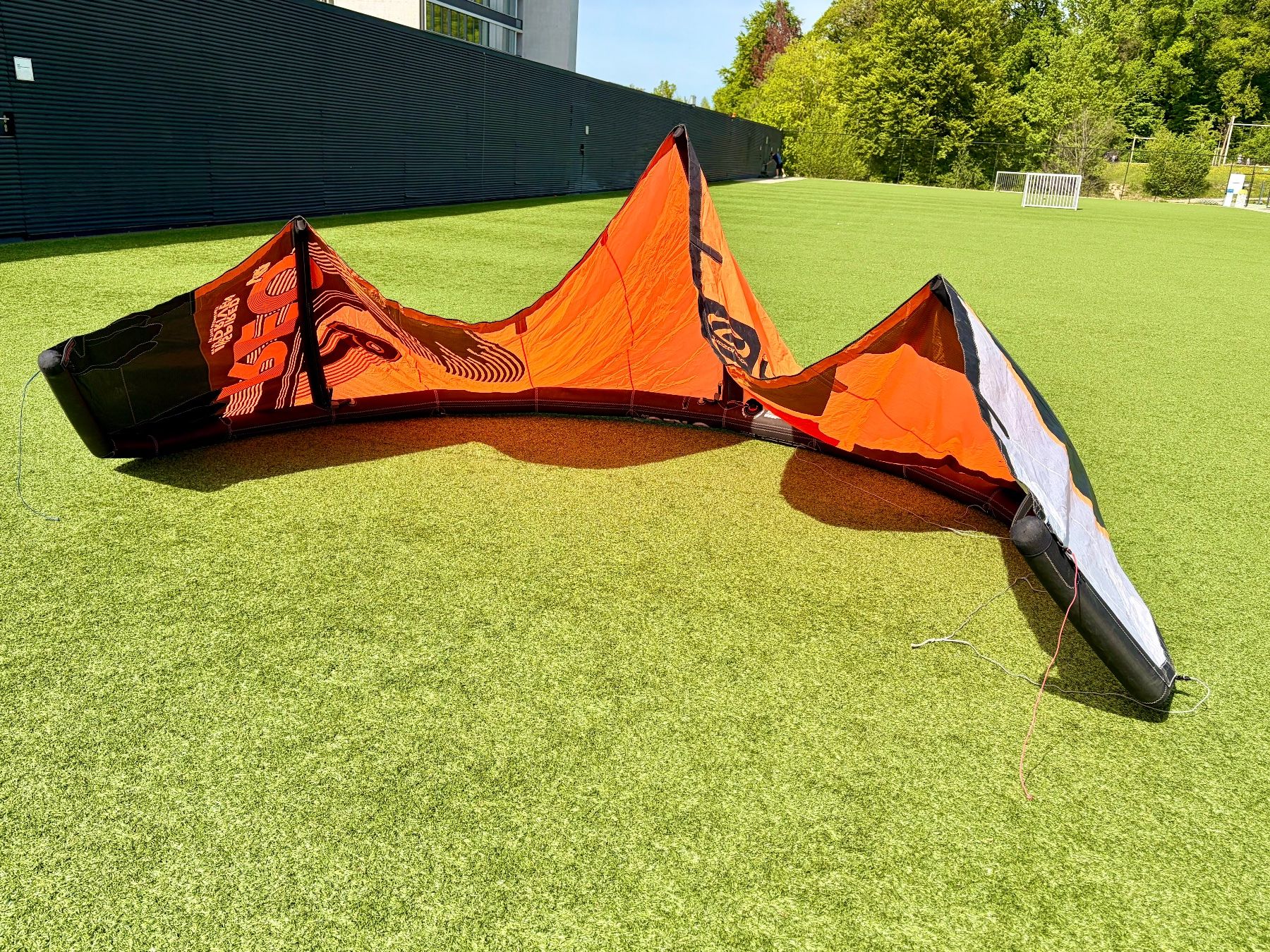 Ozone Aquilone: Kite OZONE REO V4 in 9m2 – Usato da Richterswil venduto da Traemlis 1