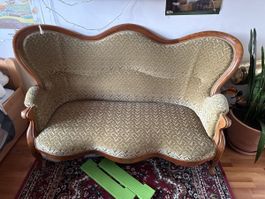 Antikes Sofa / Vintage Couch mit Holzrahmen, Top Zustand!