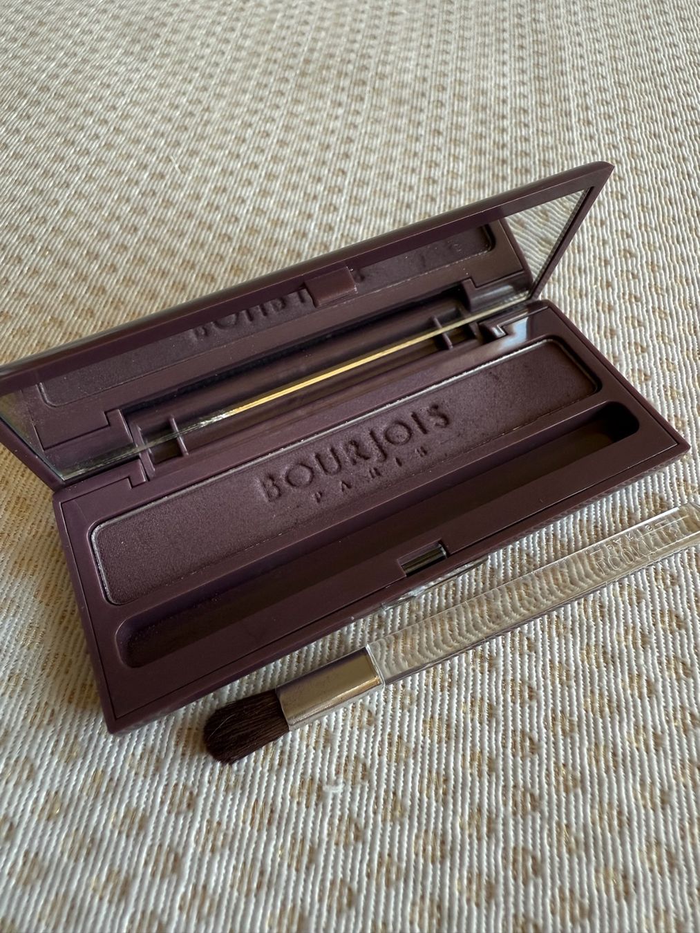 Make-up: Bourjois- eyeshadow – Nuovo (secondo la descrizione) da Sion venduto da accroshoes