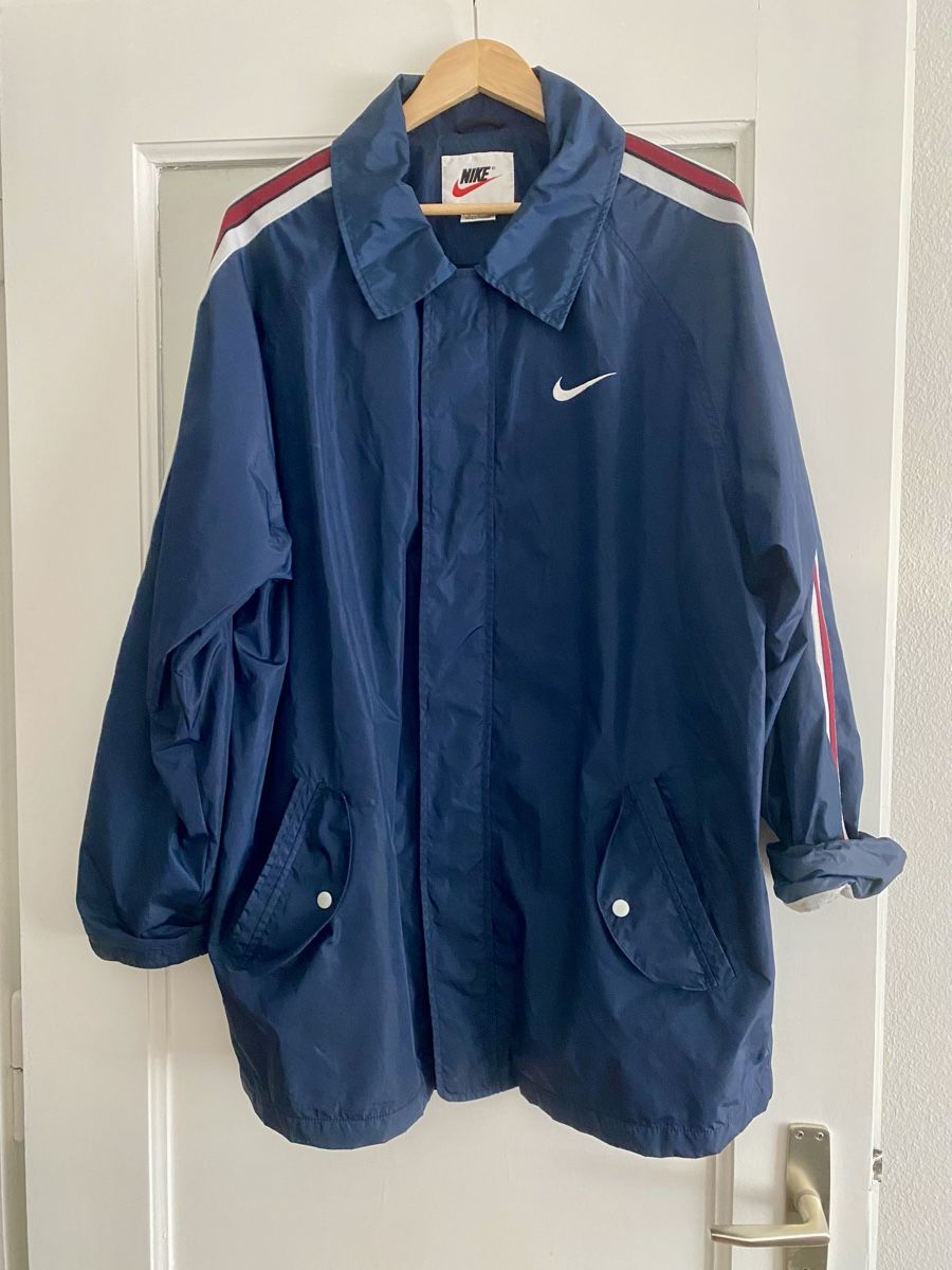 Nike Giacche: Nike Windbreaker Vintage-Style – Usato da Fribourg venduto da Mat_Kull