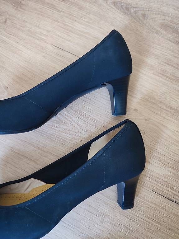 Damenschuhe: Pumps dunkelblau, Grösse 41 – Neu (gemäss Beschreibung) aus Sachseln von jas_ch