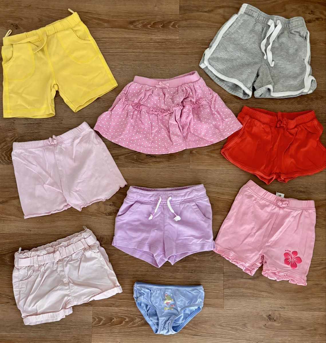 Lotti & Set di vestiti: Kleiderpaket Mädchen, Gr. 80 (9-12M)!!! – Usato da Einsiedeln venduto da sum_xm7z