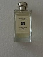 Zum Verkauf stehen verschiedene Jo Malone London