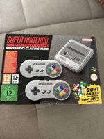 Nintendo SNES Classic Mini  OVP  2 Controller  21 Spiele