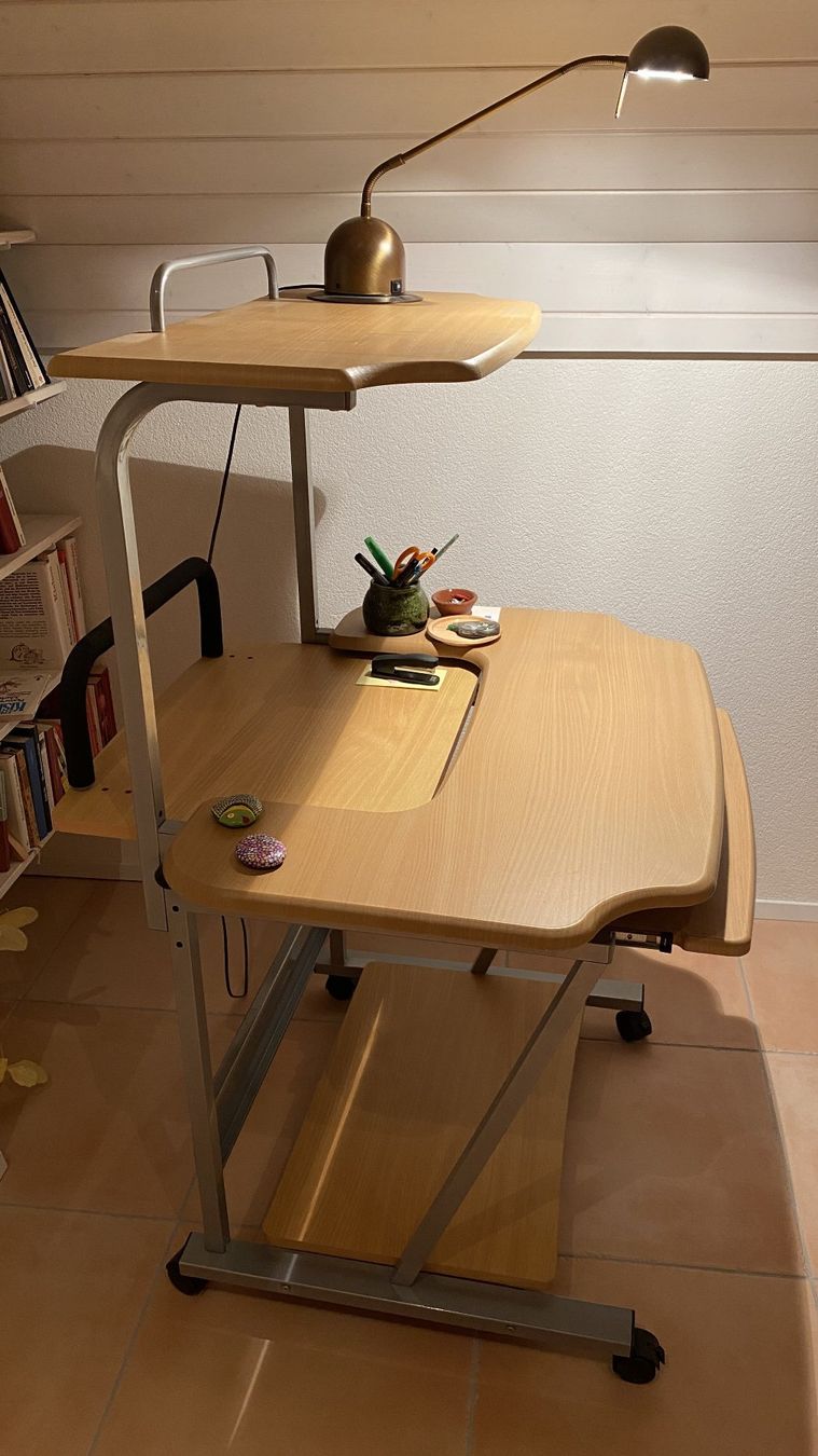 Scrivanie: Fahrbares Bürocockpit – Usato da Rüti ZH venduto da Yamihexe 4
