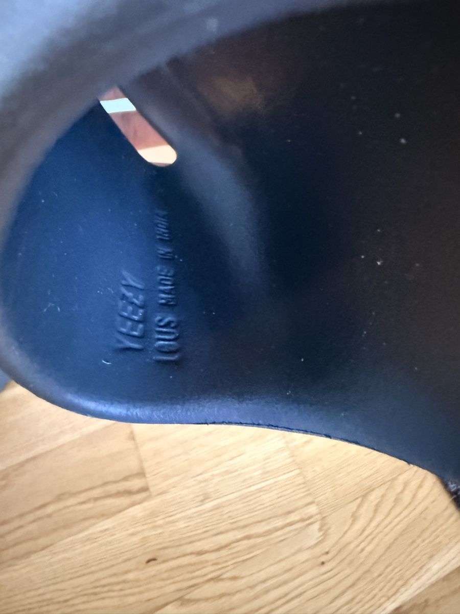 Adidas Scarpe da uomo: Adidas Yeezy Slide Anthrazit Grösse 44 – Nuovo (secondo la descrizione) da Stäfa venduto da Laafit 3
