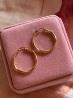 750 Yellow Gold Loop Earrings