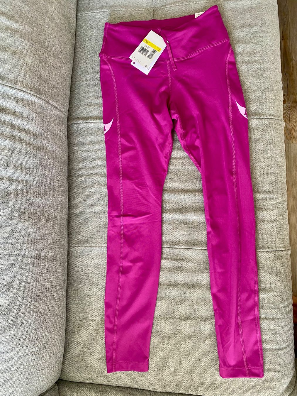 Nike Leggings: Leggings von Nike fast neu – Nuovo e nell'imballaggio originale da Unterägeri venduto da Simonolga