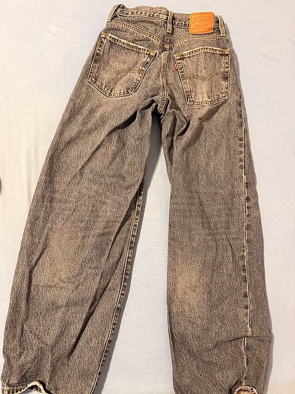 Jeans: Levis  – Gebraucht aus Uetikon am See von Miri.B 2