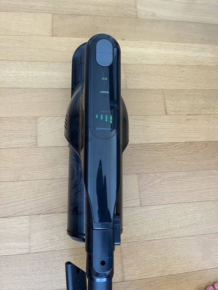 SilverCrest Staubsauger & Zubehör: SilverCrest Cordless Cyclone Vacuum Cleaner – Gebraucht aus Zürich von moe_6pzk 3