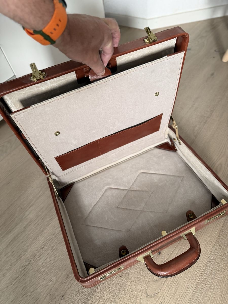 Koffer & Taschen: Aktenkoffer  – Gebraucht aus Berikon von Felbru 3