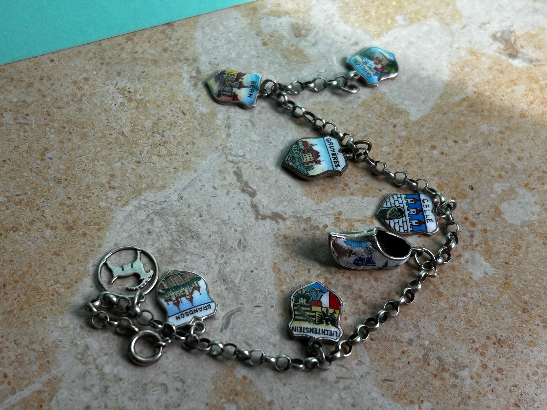 Bracciali & Braccialetti: Silber-Armband Schweizer Symbole, Orte (19cm) – Usato da Dittingen venduto da Bijoubelle 1