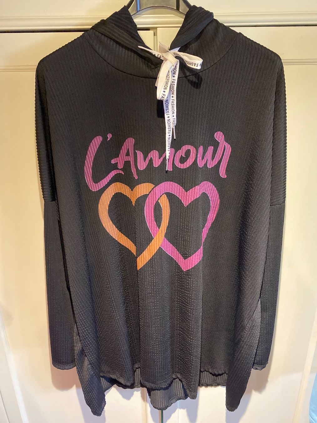 Maglioni & Felpe: DAMEN PULLOVER-LEICHT MIT KAPUZE – Nuovo e nell'imballaggio originale da Meienried venduto da ManuelaBoutique 1