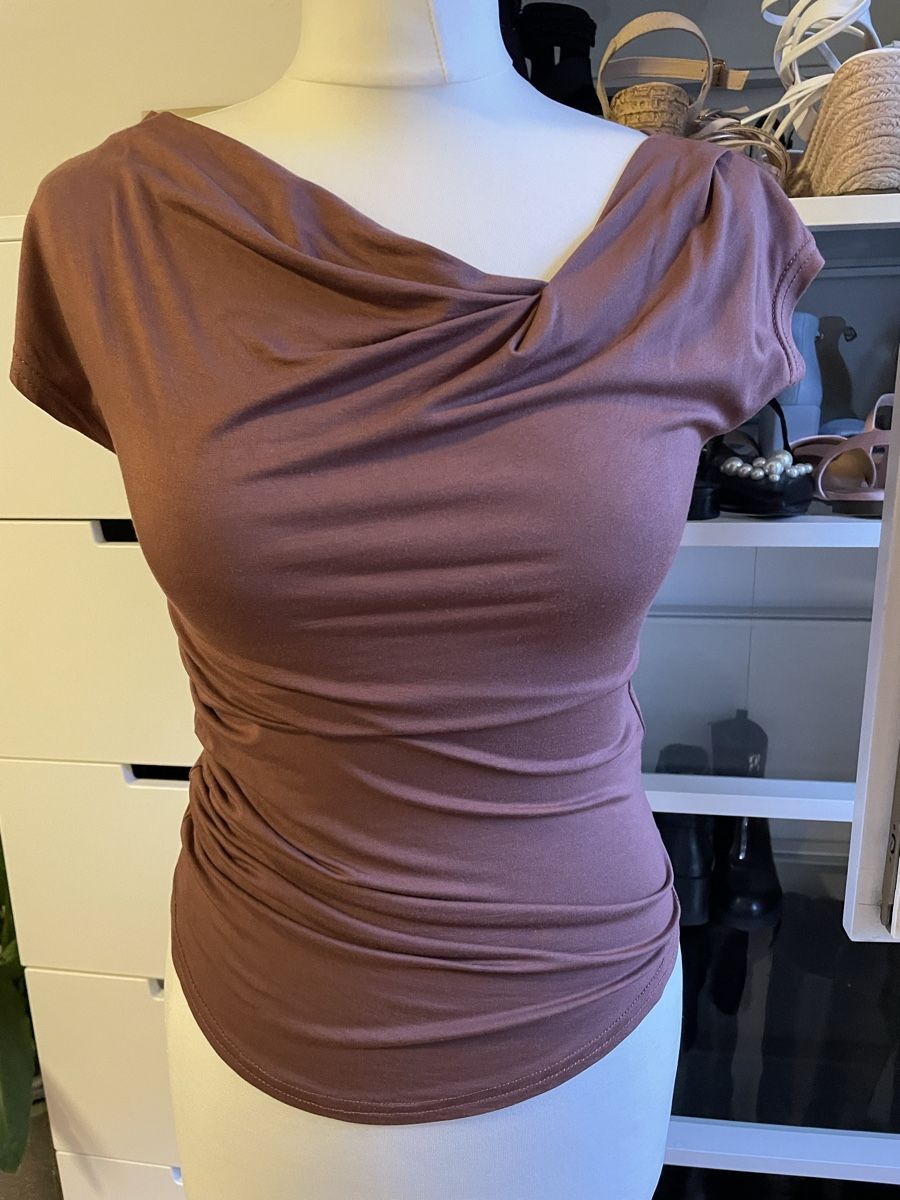 Camicette: Brown elastic blouse - size 36   Never worn – Nuovo (secondo la descrizione) da Fischbach-Göslikon venduto da Vera2109