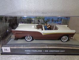 Altaya 1:43 Ford Fairlane Diorama James Bond 007