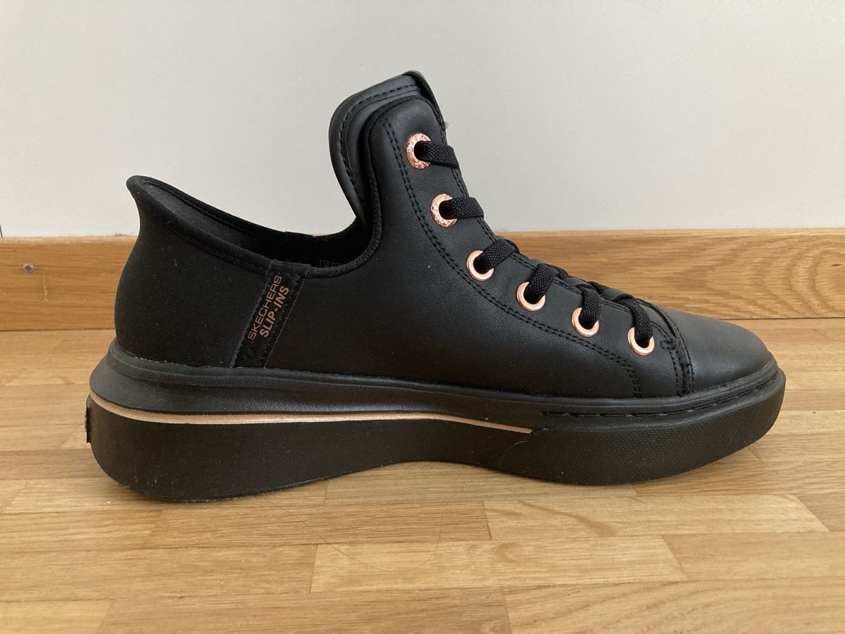 Skechers Scarpe da donna: Skechers SLIP-INS T. 39 – Usato da Gümligen venduto da VeroBerne