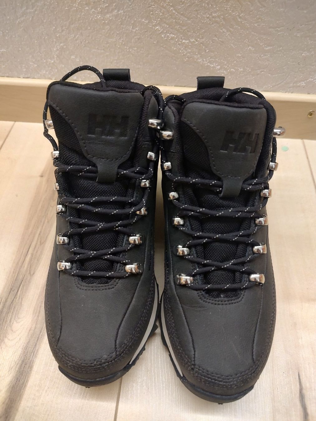 Helly Hansen Scarpe da donna: Helly Hanson Schuhe 37 – Usato da Wiler (Lötschen) venduto da mic_77ld 5