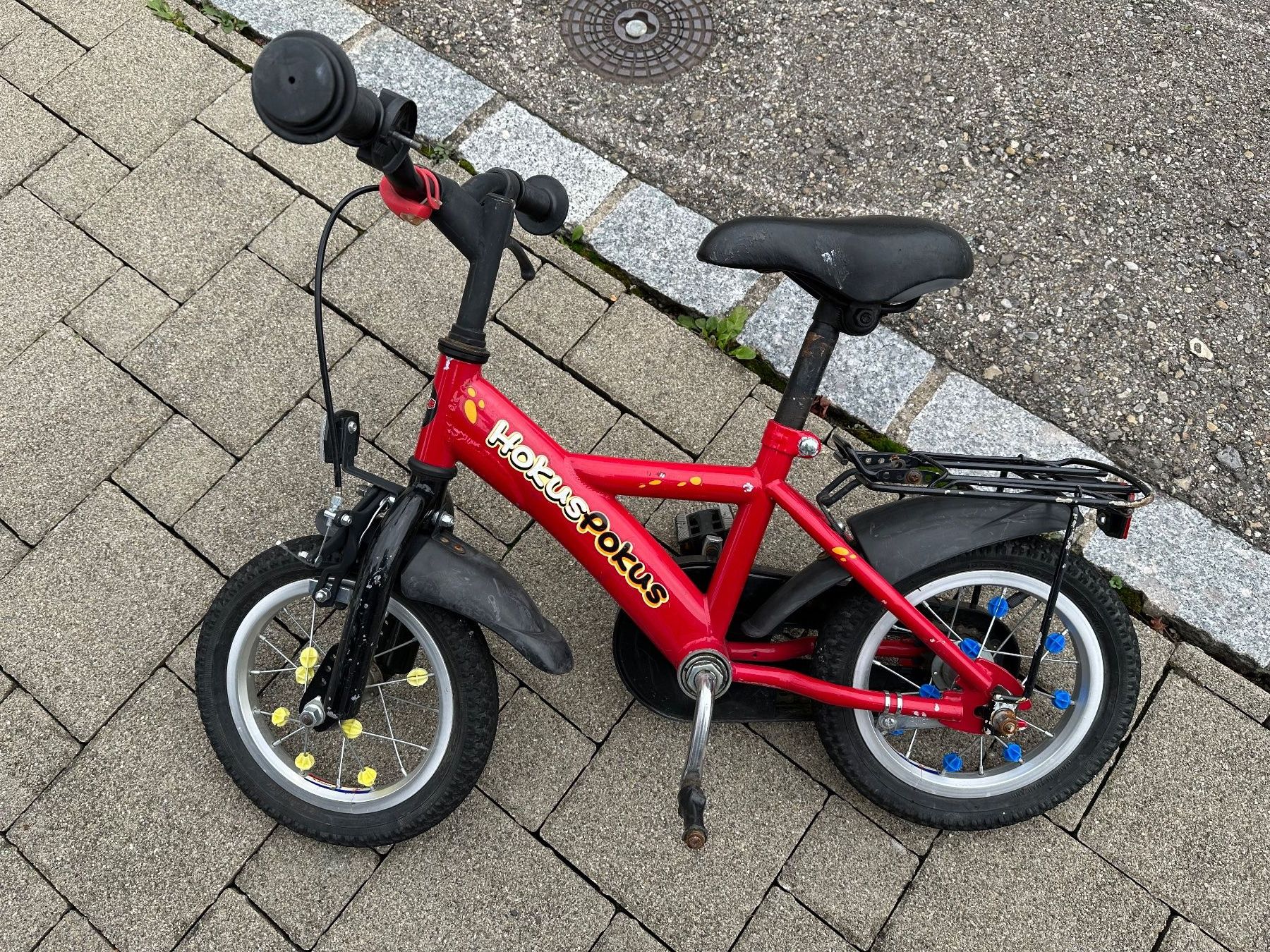 Vélos: Rotes Kinderfahrrad! – D'occasion à Münchwilen par mat.mat