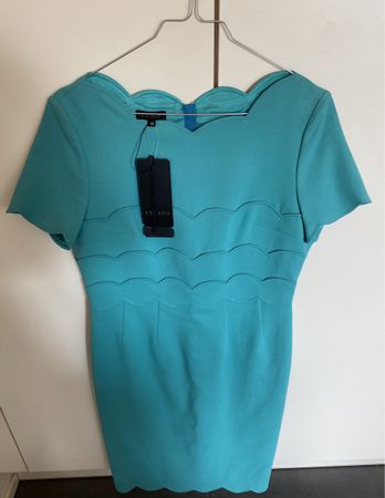 Wunderschönens Kleid Escada türkis 36 NEU