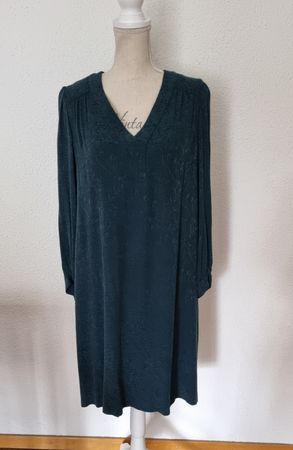 Schönes Kleid von der Marke Gérard Darel Gr. 42 (DE 40)