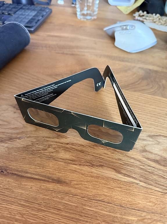 Brillen & Gläser: Lunette éclipse solaire – Gebraucht aus Lausanne von syl_jlr2 1