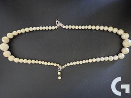 Collier de perles fantaisie vintage - Élégance intemporelle