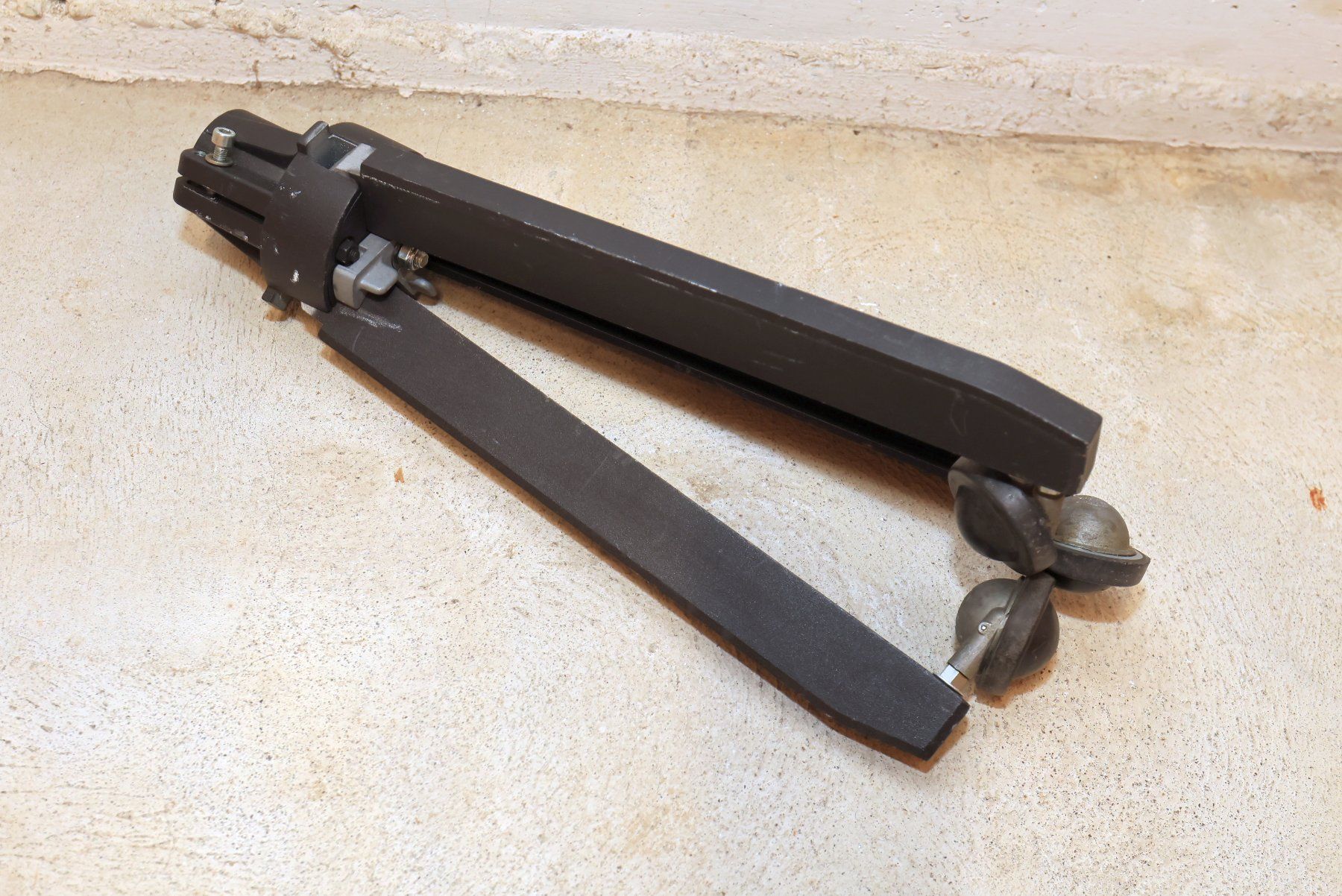 Manfrotto Stative & Stativköpfe: Manfrotto Stativfuss klappbar D 35mm – Gebraucht aus Zürich von dnk_nrd8 1