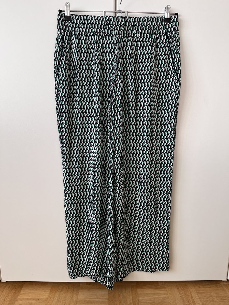 Tommy Hilfiger Hosen: Tommy Hilfiger Hose Muster Gr. 40 – Gebraucht aus Zürich von Kleanthy