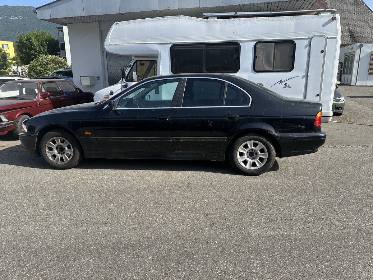BMW Automobili: Bmw 520i ab 1 CHF – Difettoso da Bellach venduto da mpa_jjm5