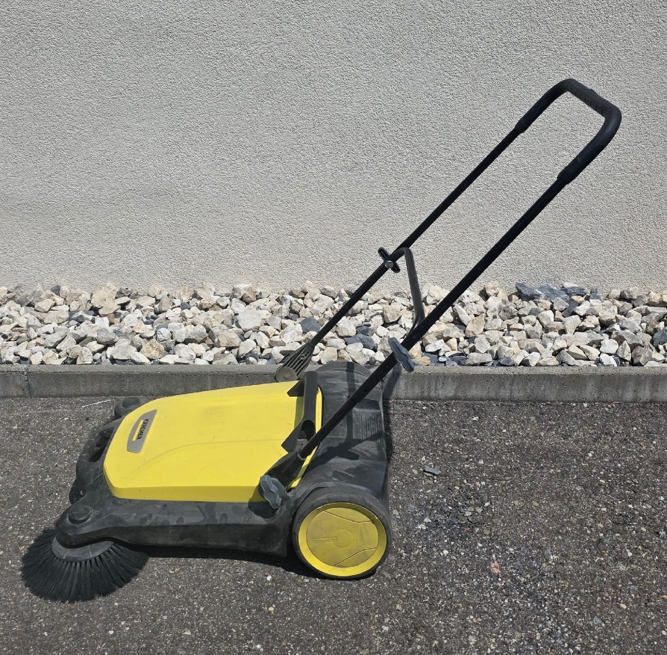 Kärcher Toutes les machines: Kehrmaschine Kärcher S 650  – Défectueux à Rheinsulz par Dred 1
