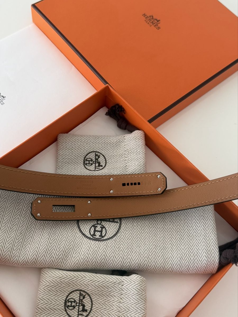 Hermès Cinture: Hermès Kelly Gürtel mit Box Papier Full Set – Nuovo (secondo la descrizione) da Schaffhausen venduto da Sotherbyss 1