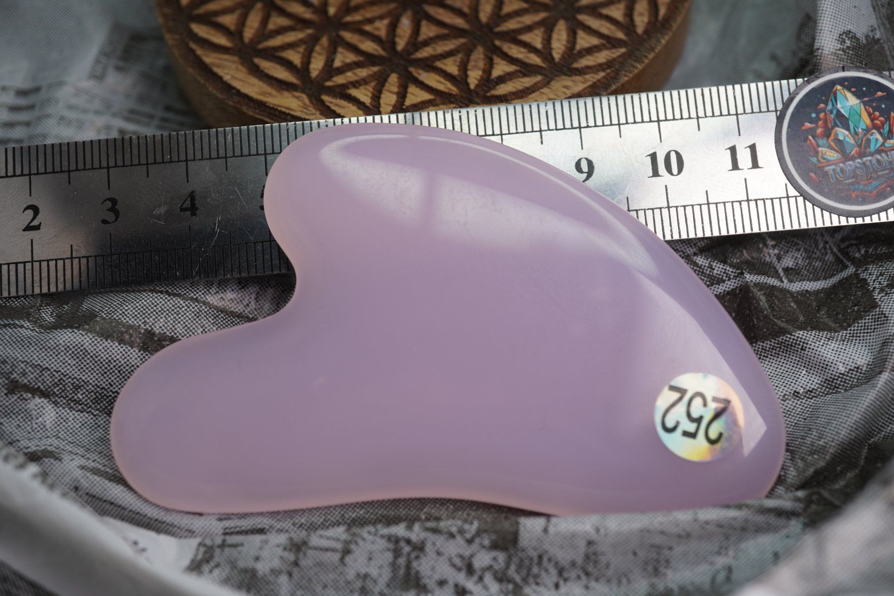 Minerali & Pietre curative: Gua Sha Massage-Stein Lavendel Quarz    ab 1.- – Nuovo e nell'imballaggio originale da Eschenbach SG venduto da topstone 1