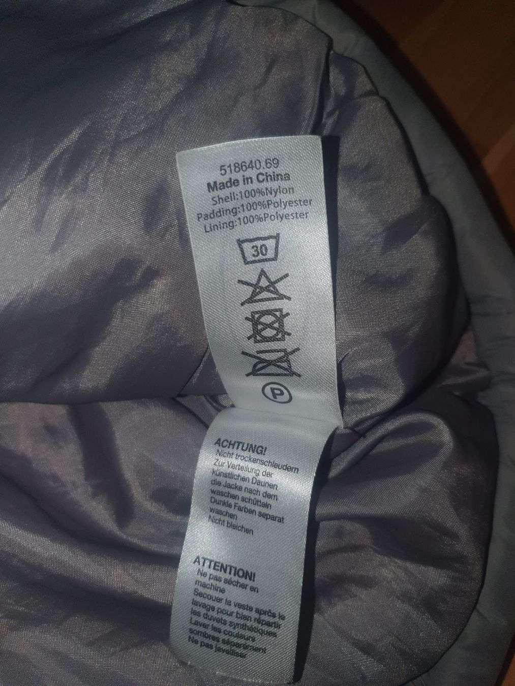 Giacche:  Damen Grösse S grau mit Kapuze – Usato da Moosseedorf venduto da Sonnenschein.. 5