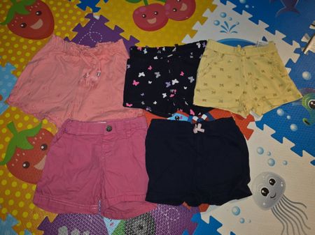 Mädchen Kleiderpaket kurze Hosen und T-Shirts Grösse 92
