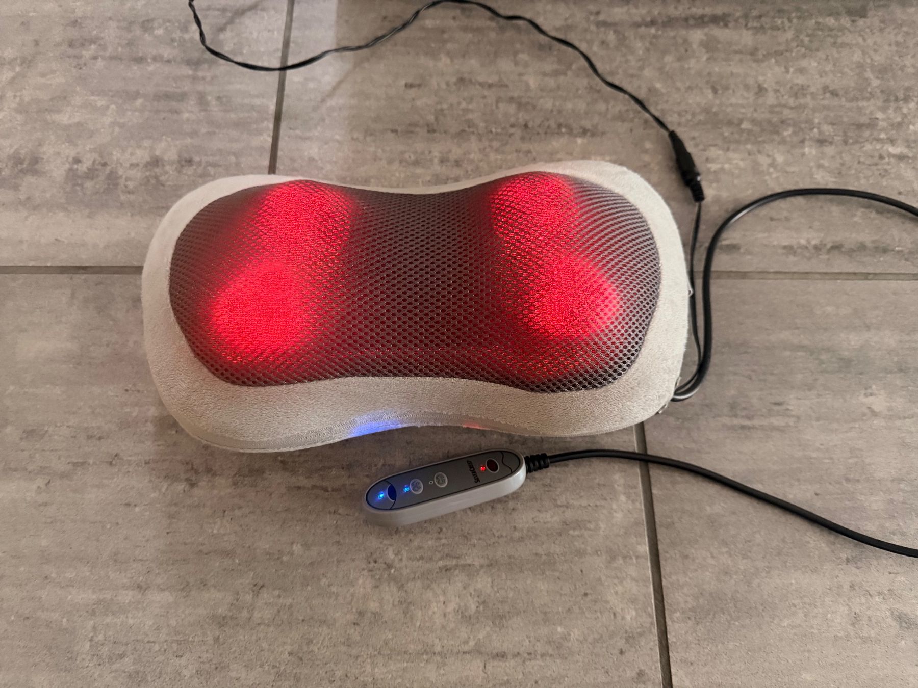 Dispositivi per massaggi: Massage Nackengerät – Usato da Niederurnen venduto da Carbon21