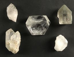 LOT MINERALIEN