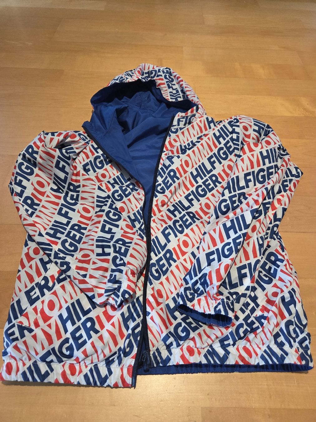 Tommy Hilfiger Giacche & Cappotti: Wendbare Tommy Hilfiger Jacke – Nuovo (secondo la descrizione) da Malters venduto da alina.h 1
