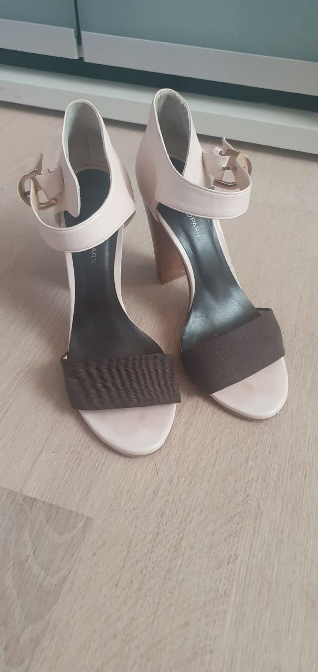 Scarpe da donna: Sandales à talon "Cosmo Paris" – Usato da Echallens venduto da Sabi_c_dzh