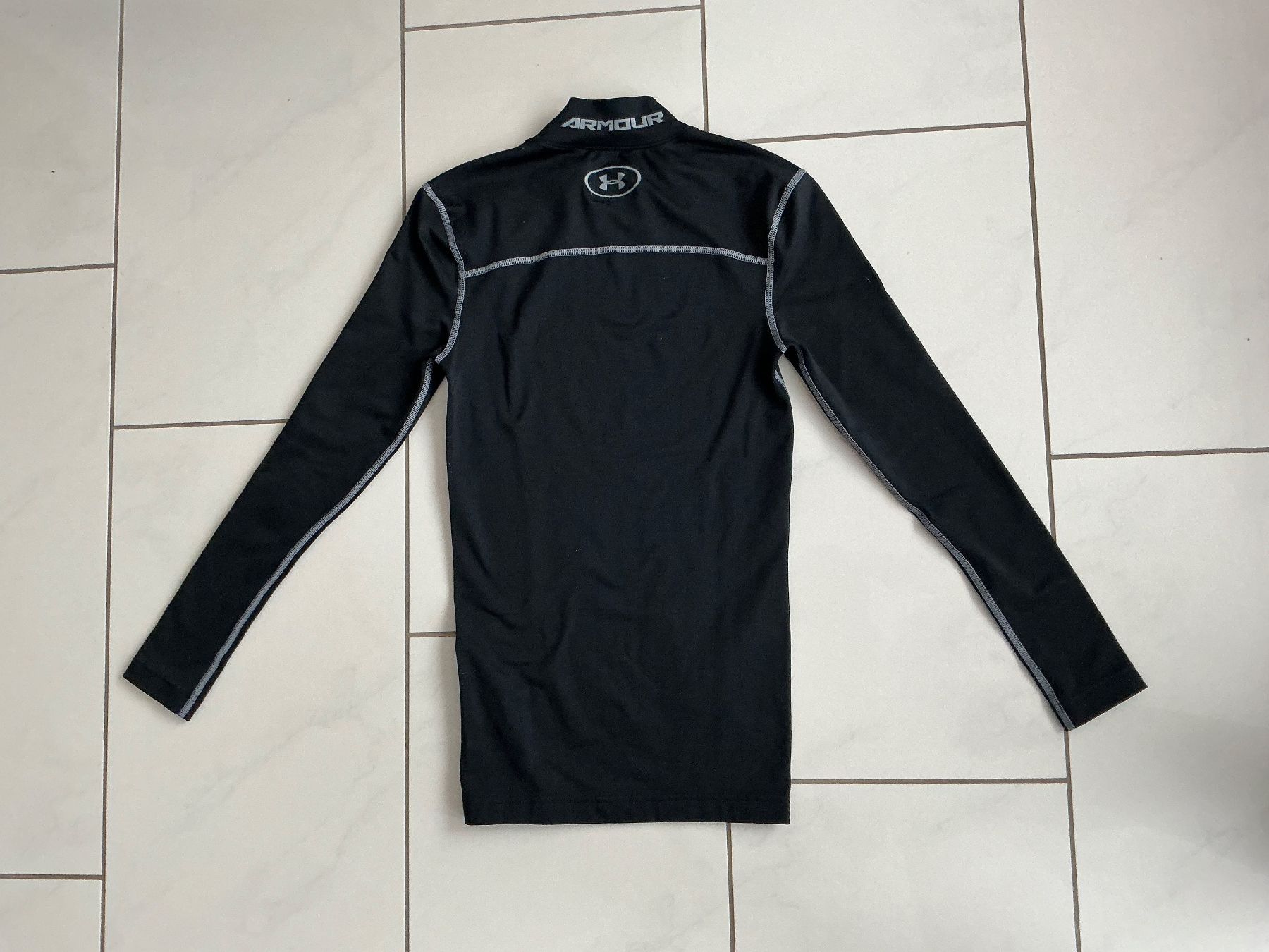T-shirt: Compressions Shirt Under Armour Gr.XS – Usato da Biel-Benken BL venduto da Sahra1 3