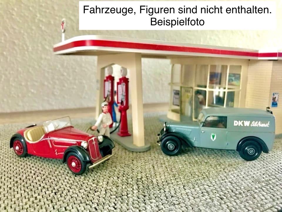 Modellautos: Tankstelle Modellbausatz Esso 1:43 – Neu (gemäss Beschreibung) aus Oberrieden von Schrauber4 9