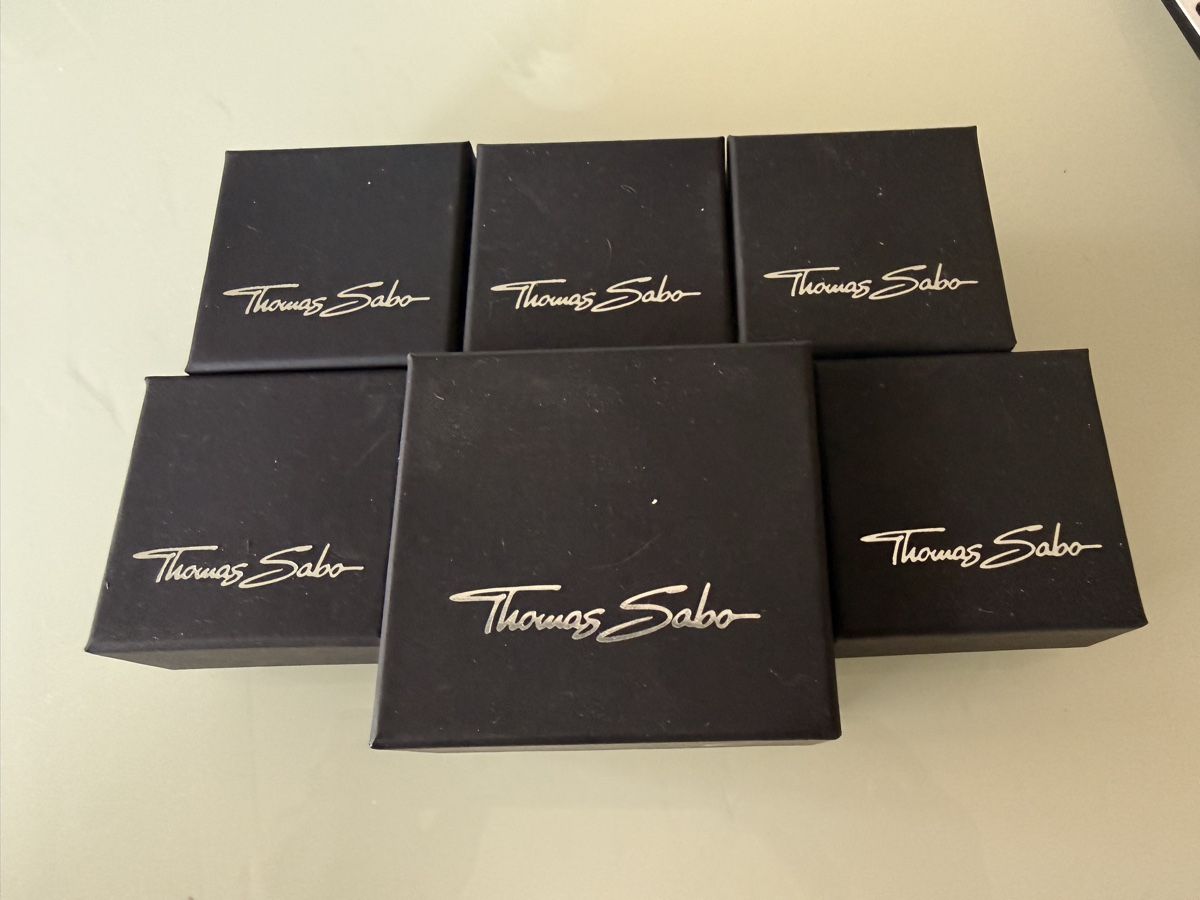 Caisses de transport: 6x Thomas Sabo Verpackung Kistli Schmuck Dose Karton – Neuf (Voir description) à Sursee par Betlaze