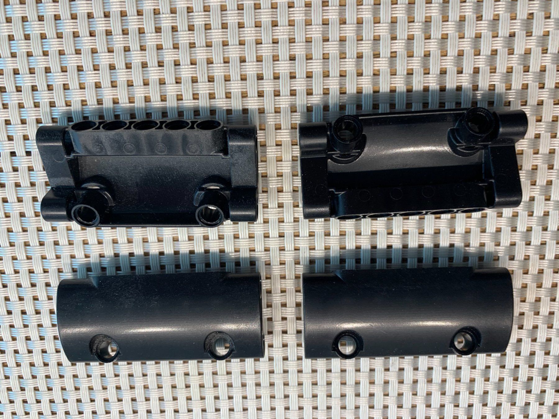 Lego Kit di costruzioni: Lego Technik schwarze Panele Panel Verschalungen 42070 – Usato da Buochs venduto da Techtelmechtel