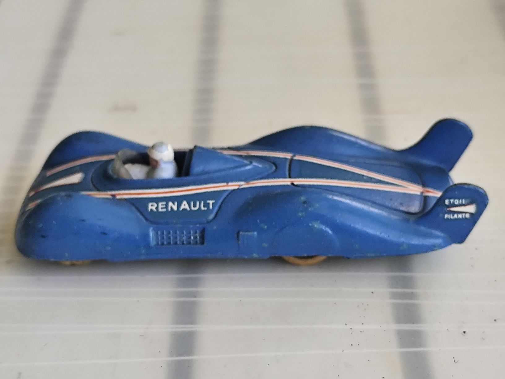 Renault Modellini d'auto: alter Renault  rennwagen – Usato da minusio venduto da bierbrauer