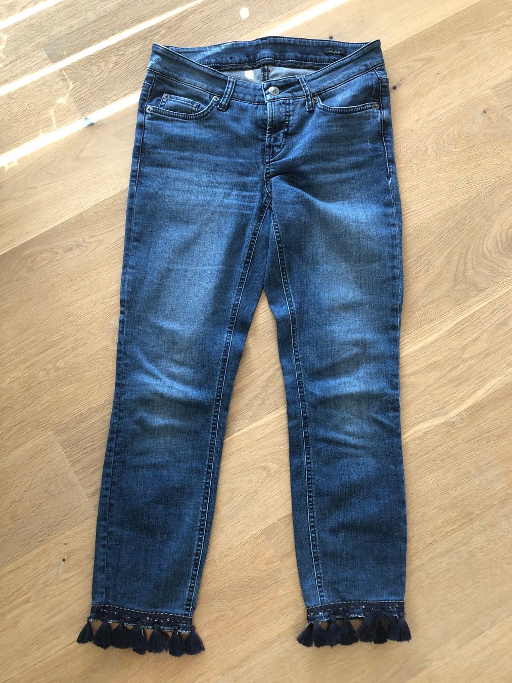 Cambio Jeans: Cambio Jeans mit Fransen Gr. 34/36 – Usato da Adligenswil venduto da futura0041